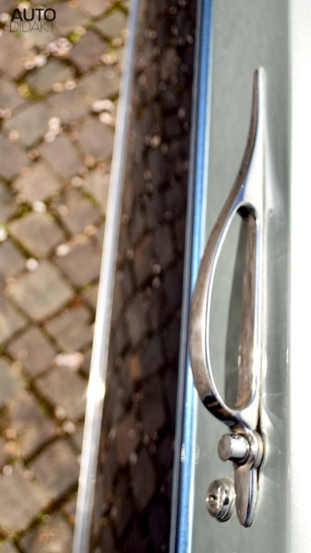 rolls-royce_corniche_1977_duotone_blue_convertible00019.jpg