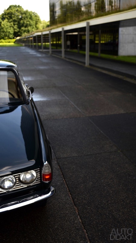 rover-p6-dark-green-2000tc-hew-building-hamburg00002.jpg